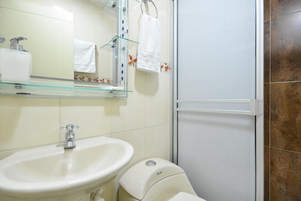 Apartamentos Laureles De La 70 Медельїн Екстер'єр фото