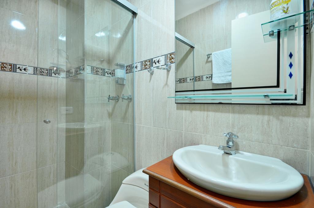 Apartamentos Laureles De La 70 Медельїн Екстер'єр фото